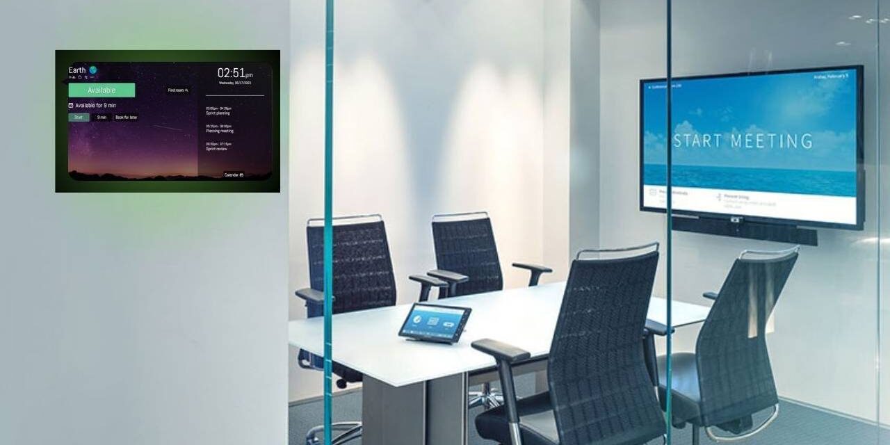 Display of meeting room status outside room